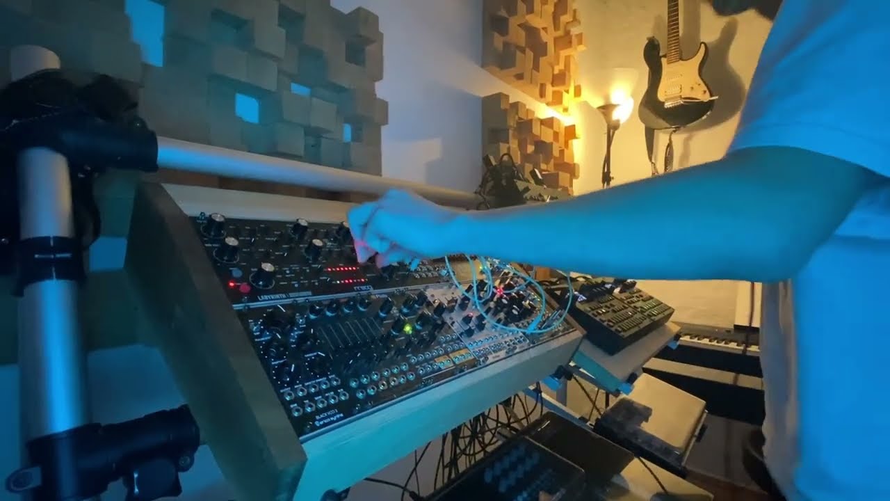 MODULAR SCHRANZ - Groovy Modular Techno with BIG SOUNDS - 079