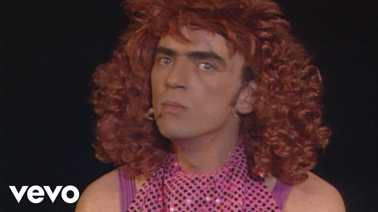 Elie Kakou - L'attachée de presse (parodie de Dalida) (Live à l'Olympia 1994)