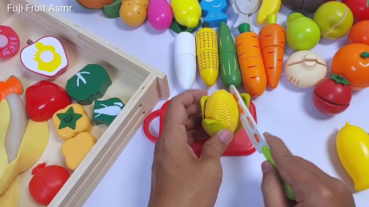 ASMR おままごとトントン 野菜やフルーツを切る カニ キウイ バナナ とうもろこし スイカ いちご じゃがいも レモン