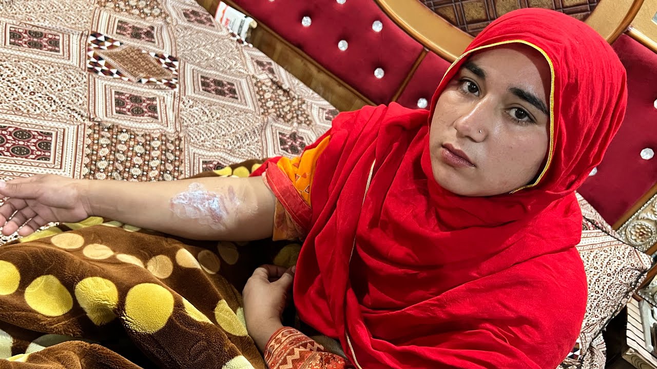 Saba Ka Jalay Howay  Bazo Ki Halat Mazeed Bigar Gai😭| Please Dua Krein🙏Saba Ahmad Vlogs