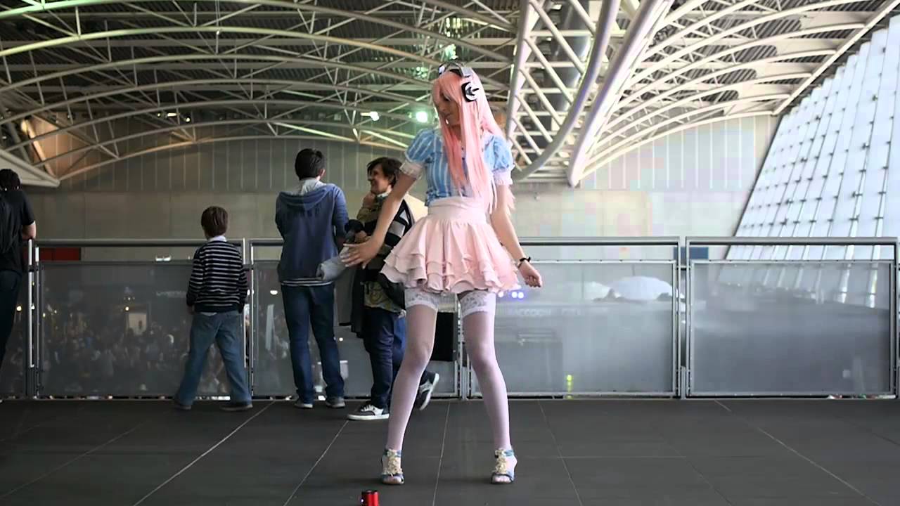 Little Apple （小苹果) by Chopstick Brothers - Torino Comics Cover Dance