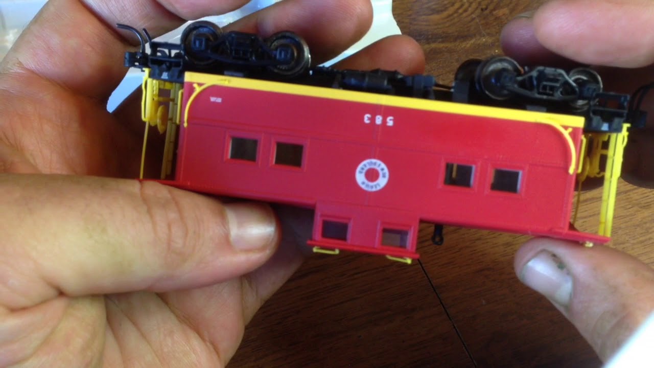 HO scale proto 2000 center cupola caboose review