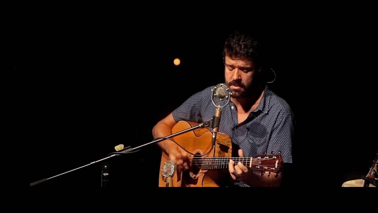 Miguel Araújo - Mona Lisas And Mad Hatters (Elton John)