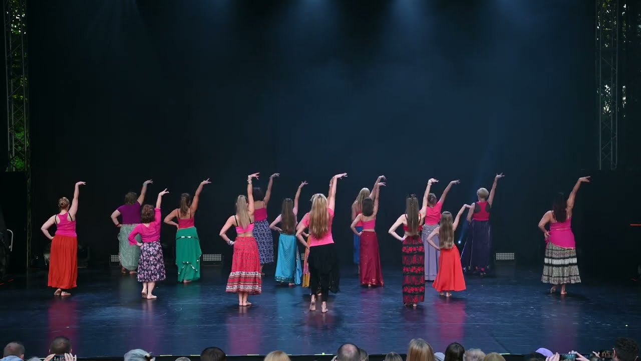 Bollywood- grupa warsztatowa- Międzynarodowy Festiwal Tańca w Lądku Zdroju 2022