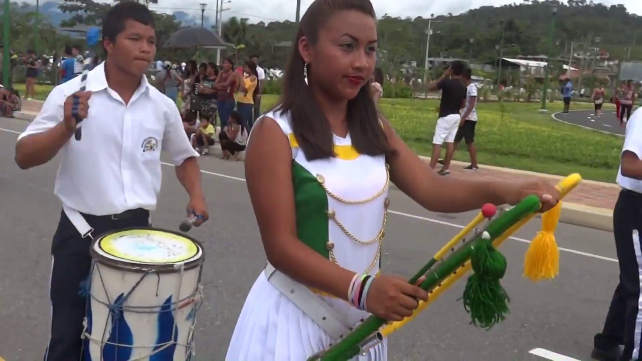 Desfile est  Tena 2017
