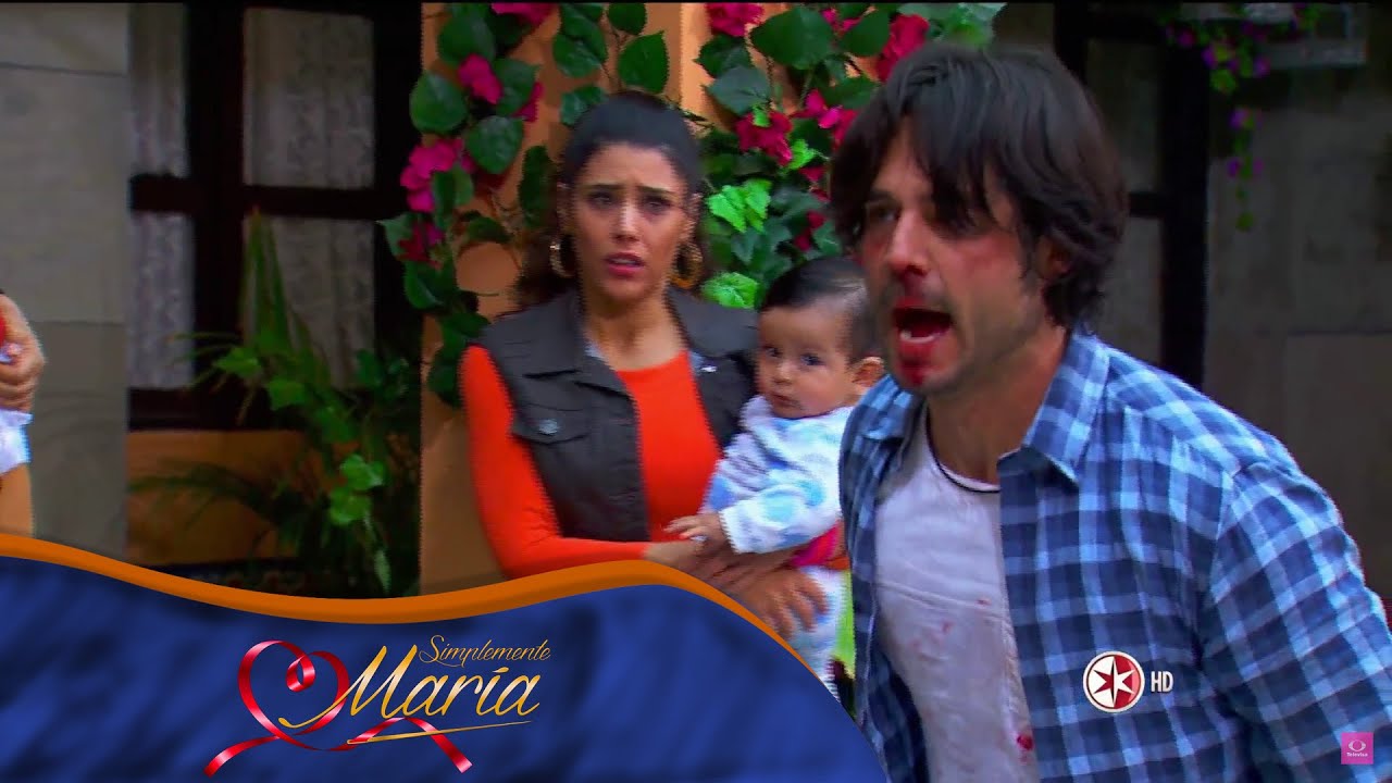 Simplemente María - ¡Alejandro y Cristóbal pelean por María!