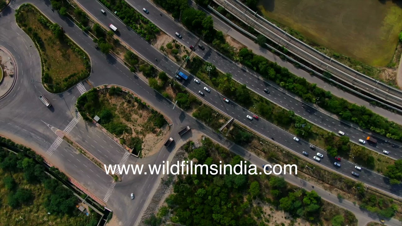 Yamuna Expressway – cloverleaf interchange shaping NCR–Agra growth corridor