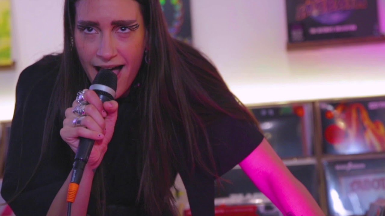 Strawberry Pills - Porcelain Face [Live @ Syd Records Store]