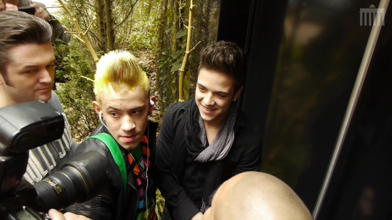 Luca Hänni & Daniele Negroni werden auf der Straße von Fans bedrängt
