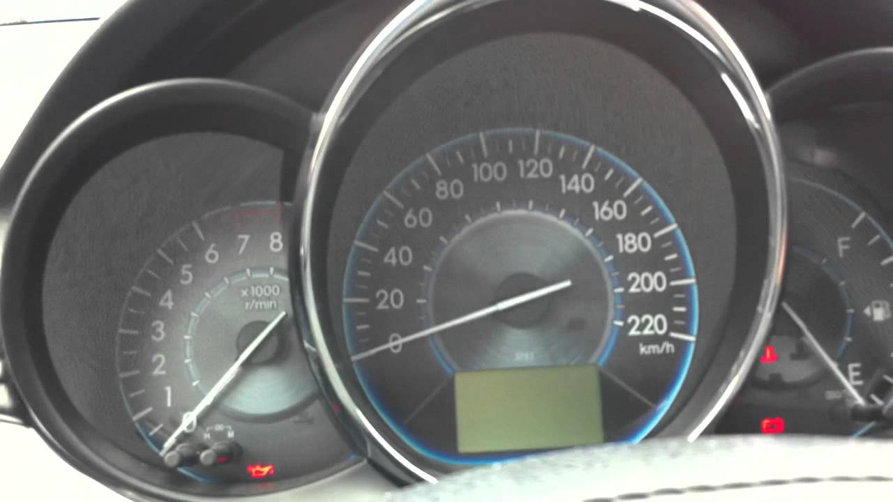 TOYOTA YARIS 2015