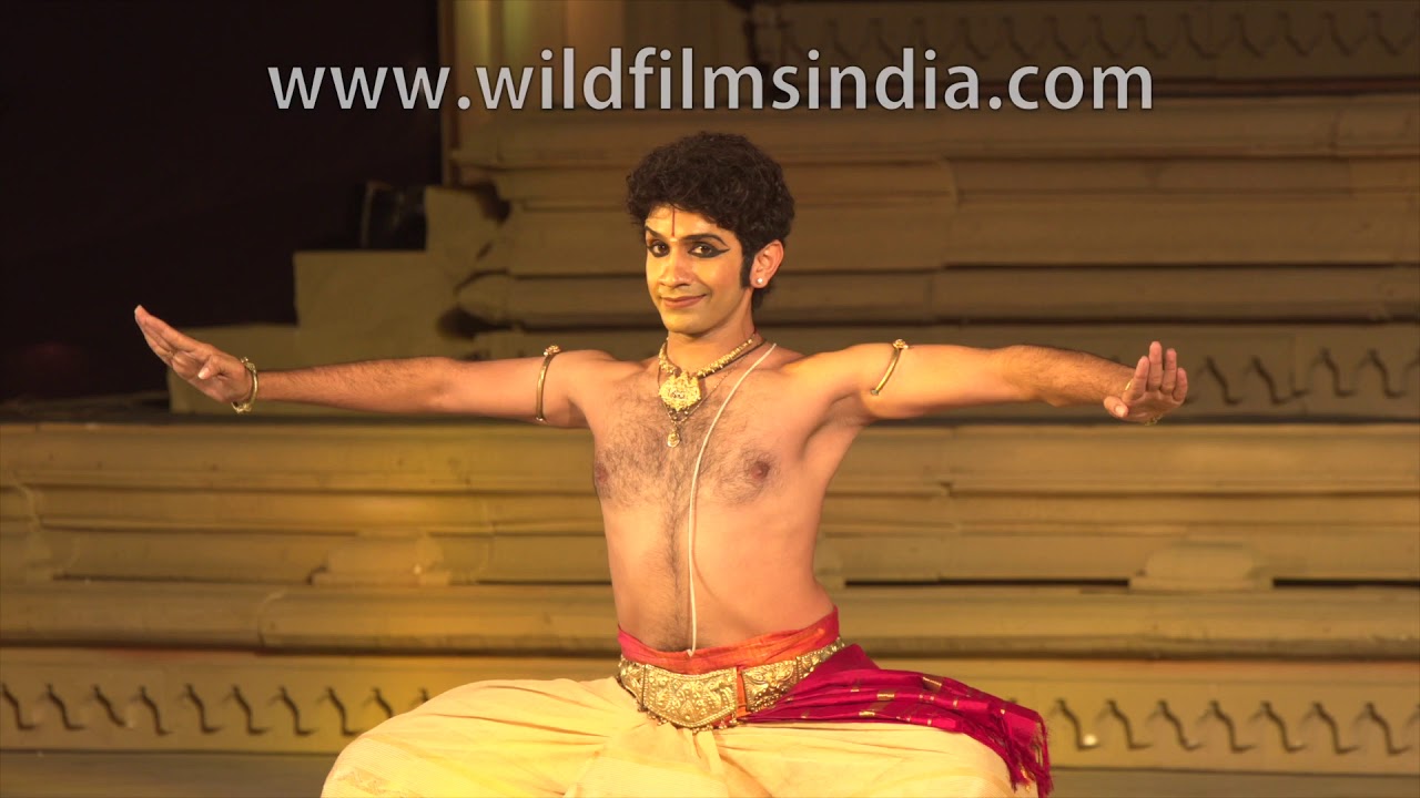 Guru Pavitra Krishna Bhat performs Bharatanatyam | Khajuraho Dance Festival