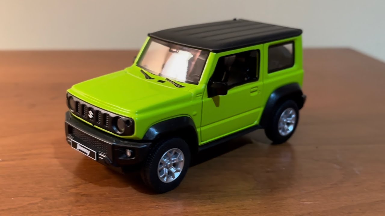Распаковка и обзор модели Miniso Suzuki Jimny (масштаб 1:26)