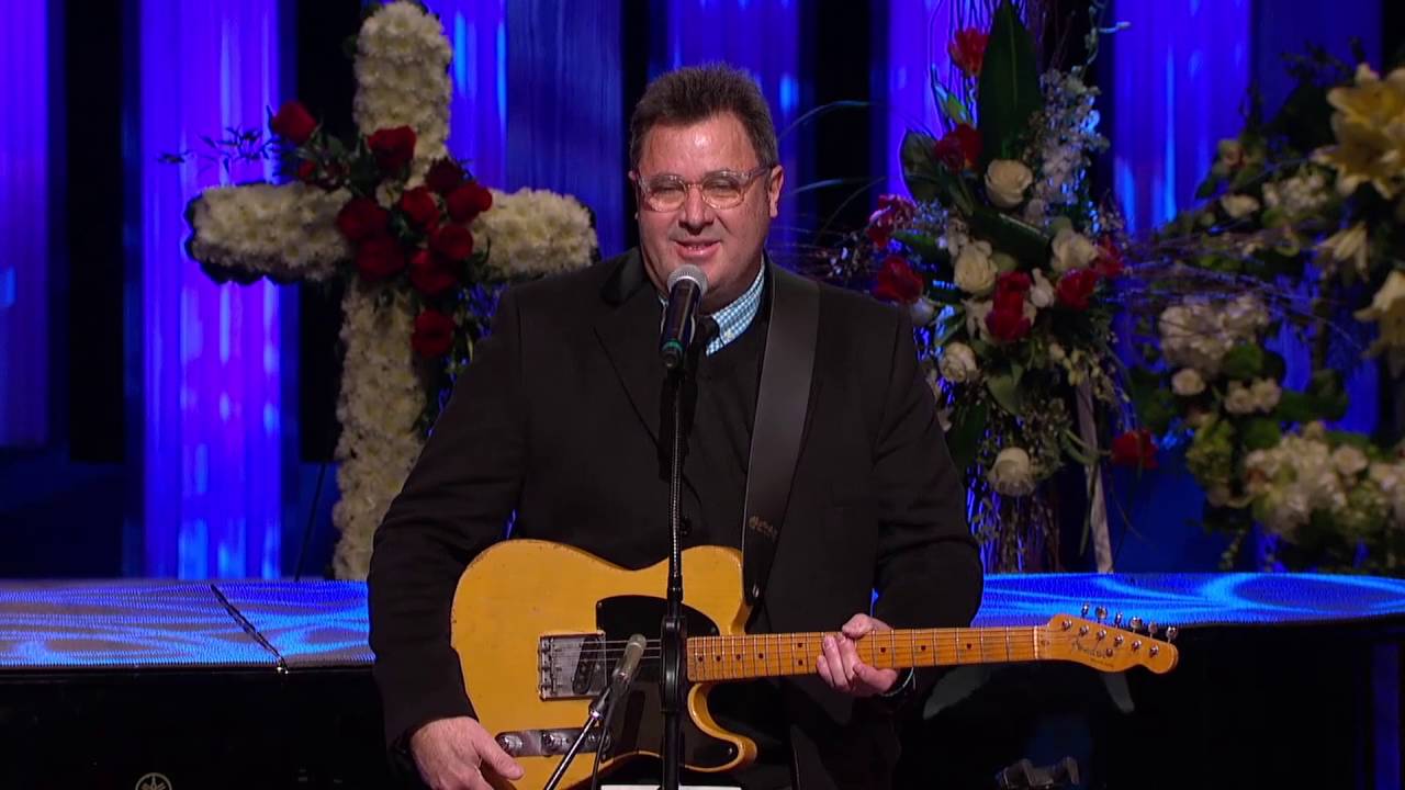 Vince Gill tells the story Jabo Arrington's guitar