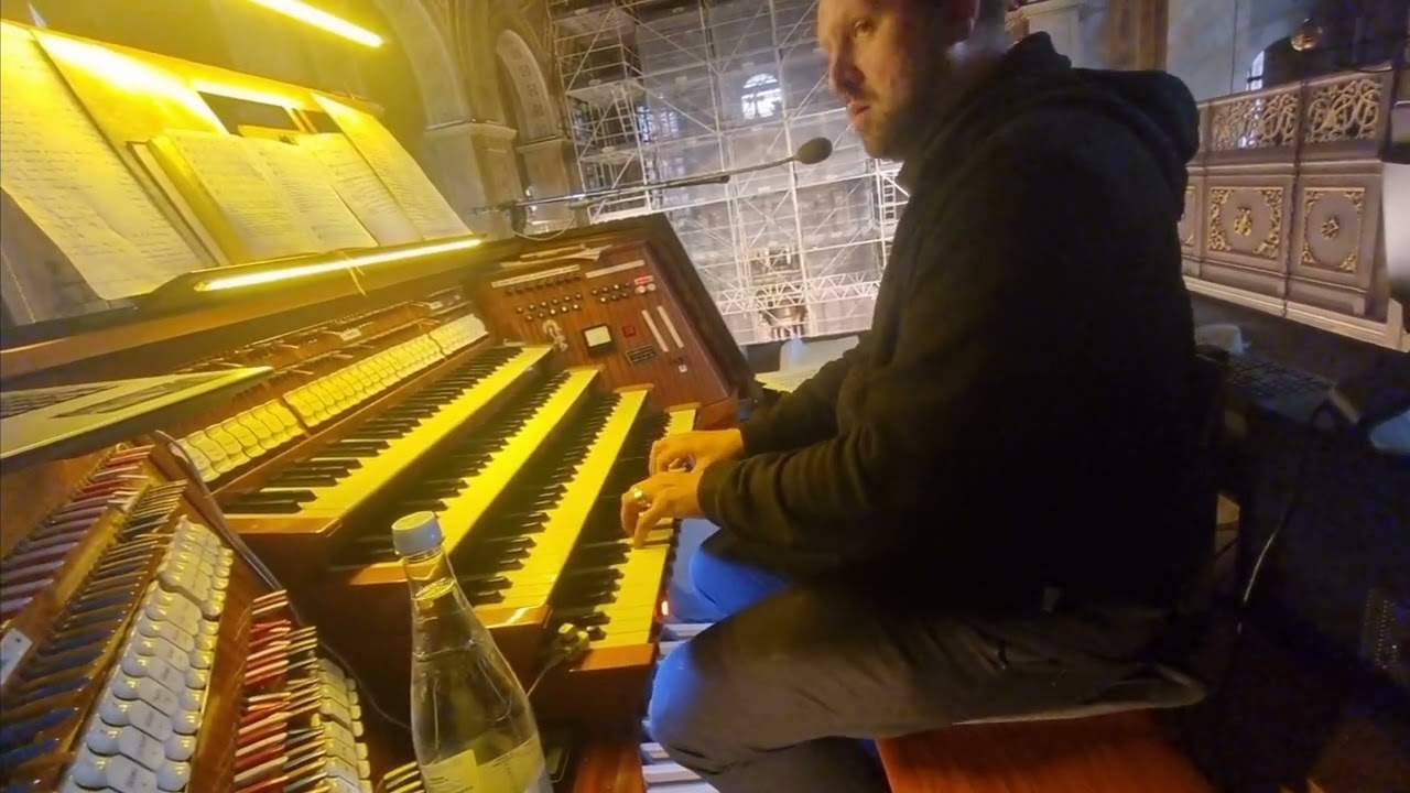 Klaudiusz Jania - Jezusa ukrytego + Te Deum