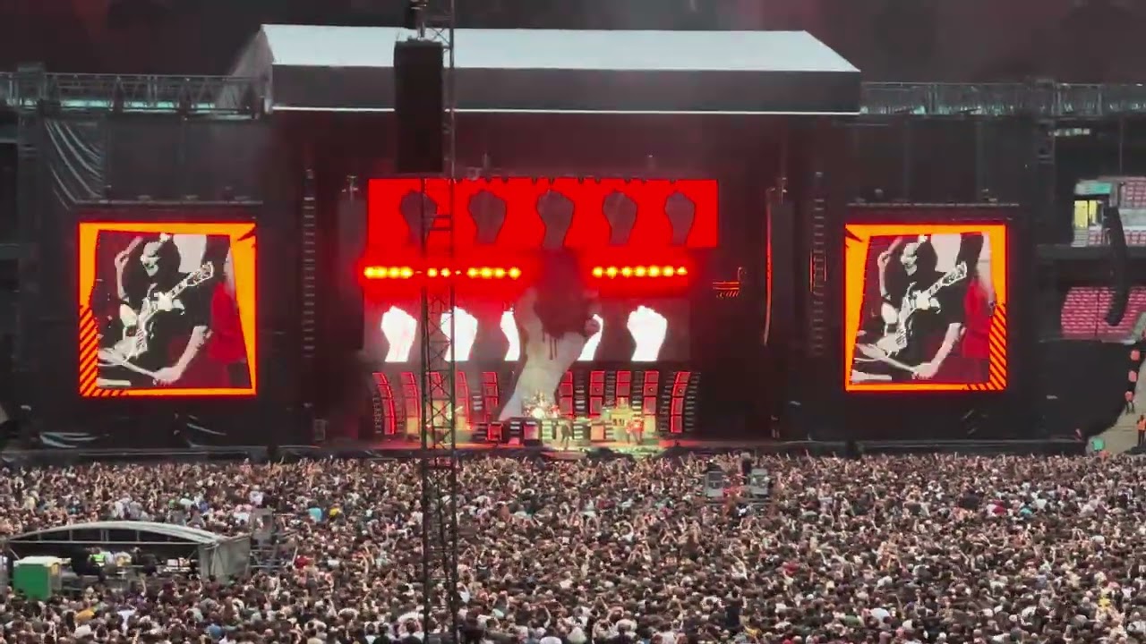 HOLIDAY - Green Day [Live at Wembley Stadium, 29th June 2024]