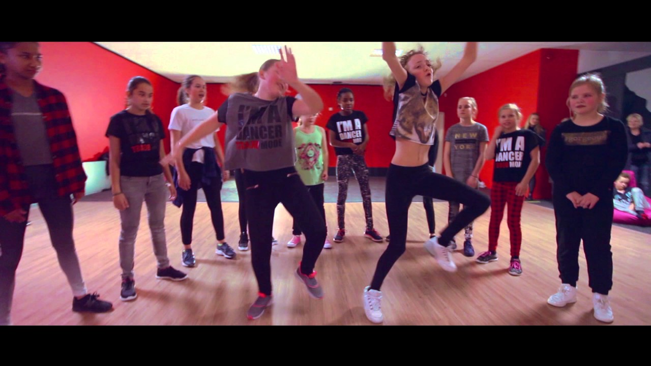 Tresor Dance center | SFB ft Broederliefde - Nu sta je hier