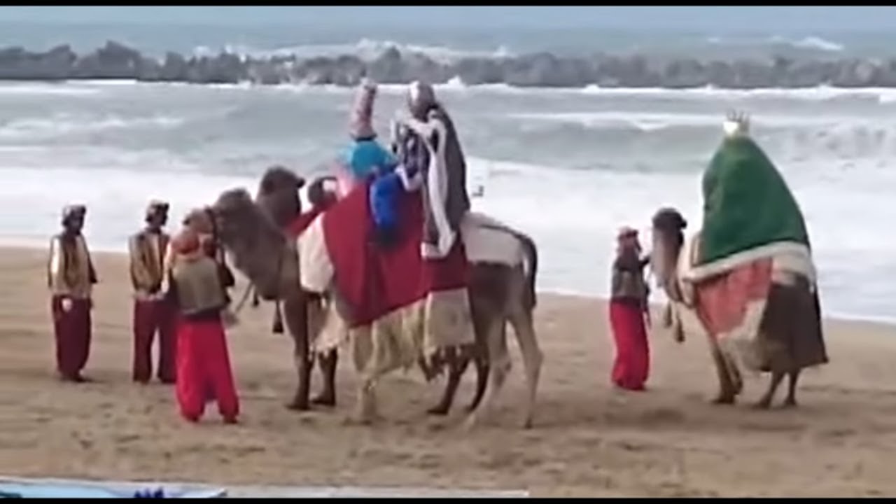 Cae 2 VECES el Rey Melchor del camello en San Sebastian Cabalgata Reyes Casi como Oropesa del Mar