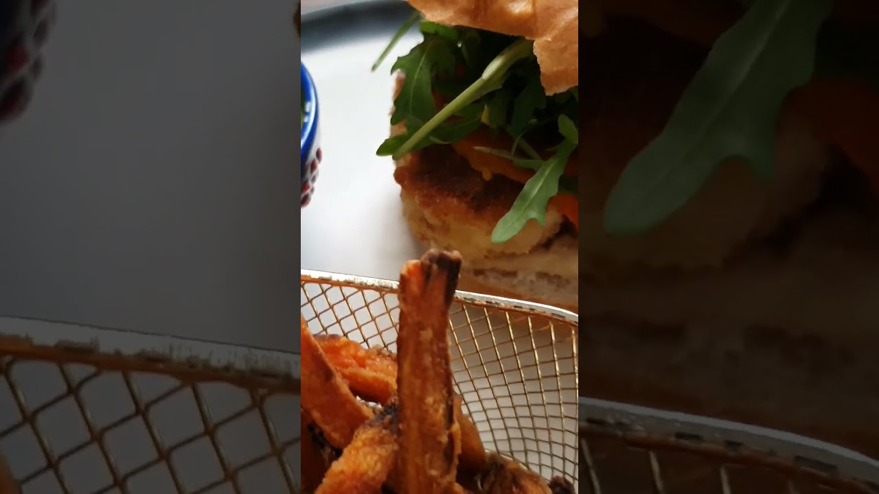 Burger ! | Halloumi Cheese Burger #asmrfood #cooking #food #recipe #burger #halloumi