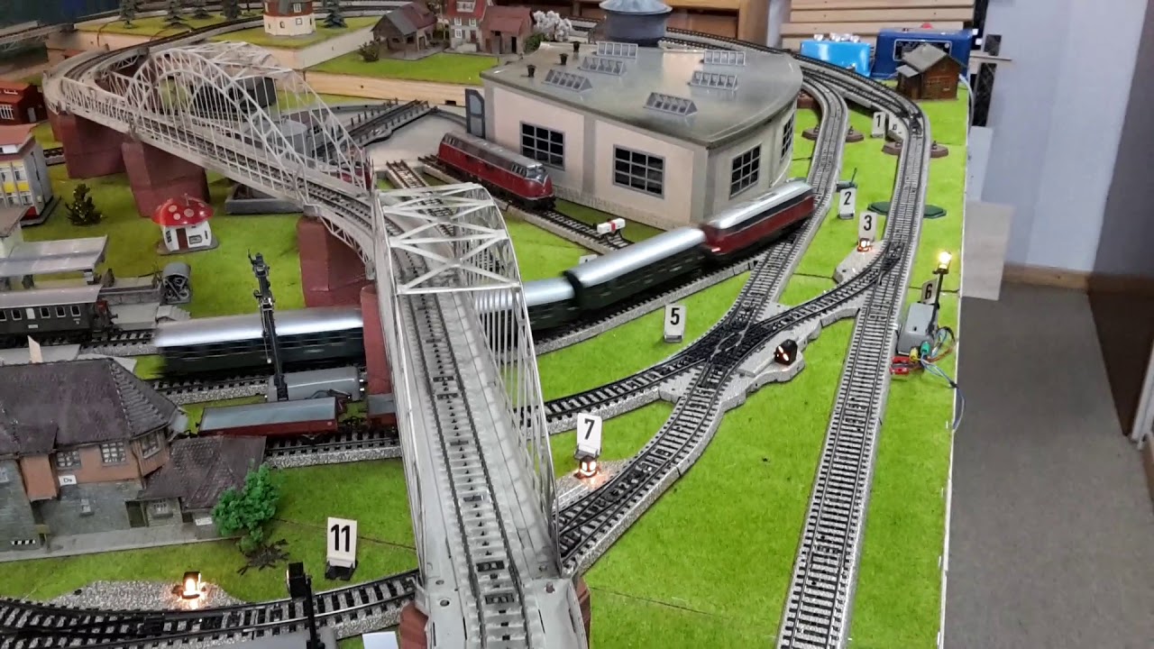 Märklin    Anlage 100 aus dem Online Gleispläne Angebot von Märklin.