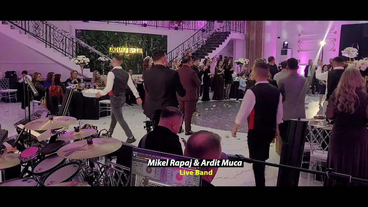 Mikel Rapaj - Ardit Muça & Live Band - “Sa lezet trapeza shtruar” 