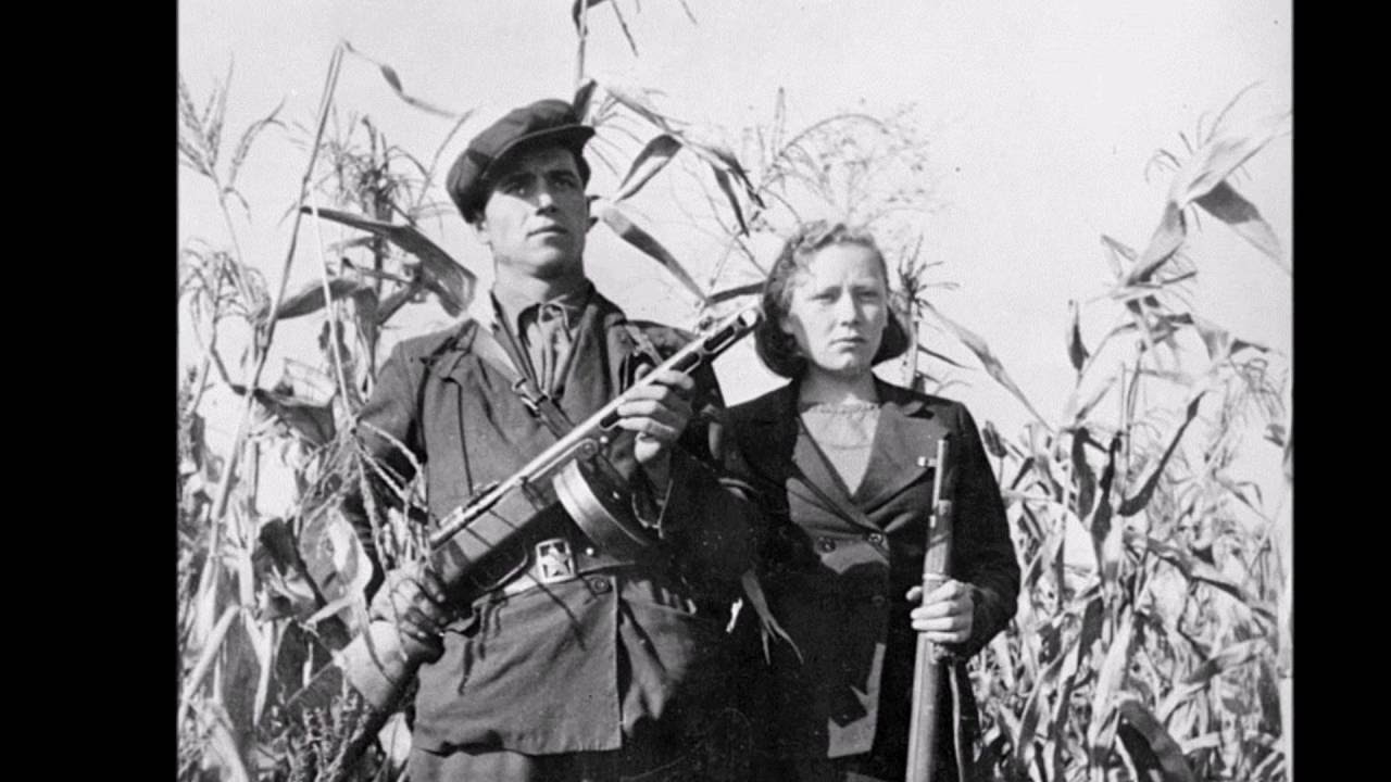 Chant des partisans soviétiques - По долинам и по взгорьям