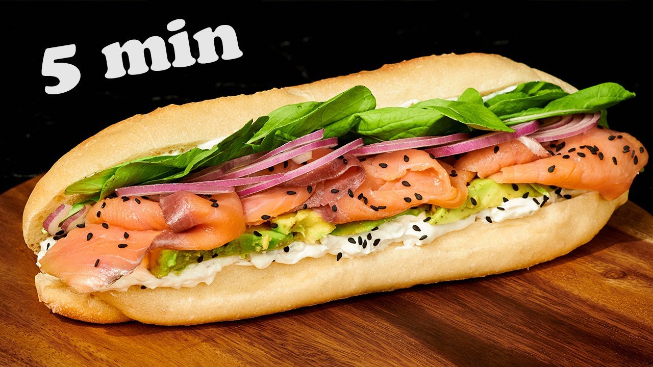 Salmon and avocado sandwich in 5 minutes. Super tasty and easy to make.