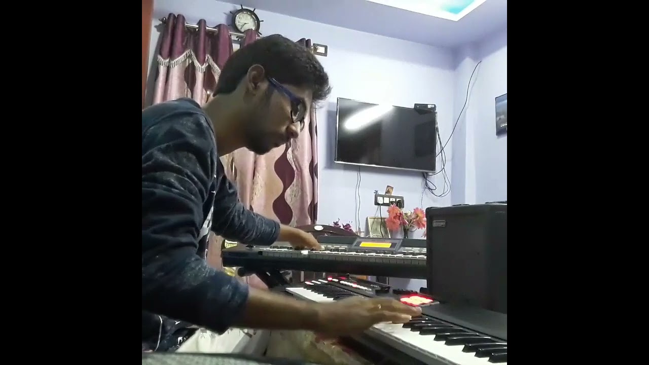 SOLO SYNTH #keyboardplaying #rolandxps10 #synths #rolandindia