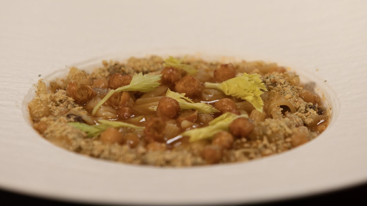 PASTA MISTA CON CECI, SEDANO E TRIPPETTE DI BACCALÀ - Le ricette di Gennaro Esposito