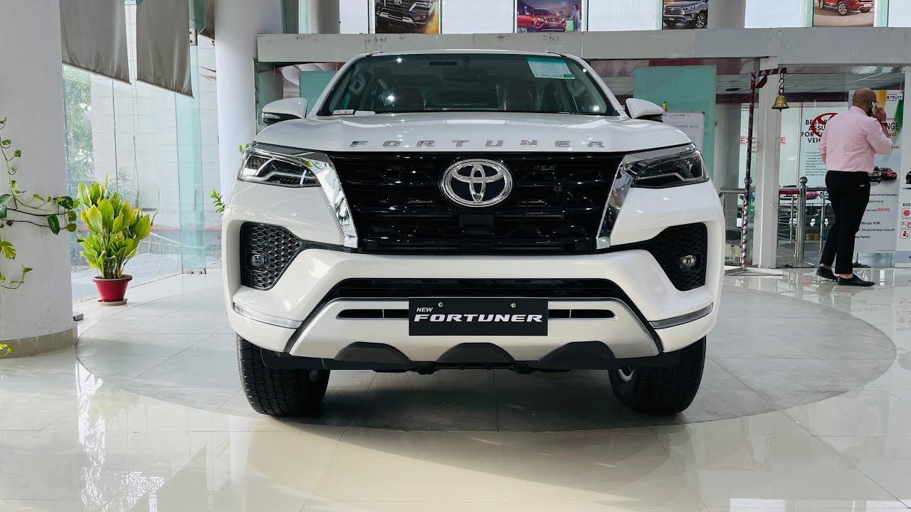 Fortuner 2022 | Fortuner Automatic 4X4 | Walkaround video with price & features | Excellent TORQUE |