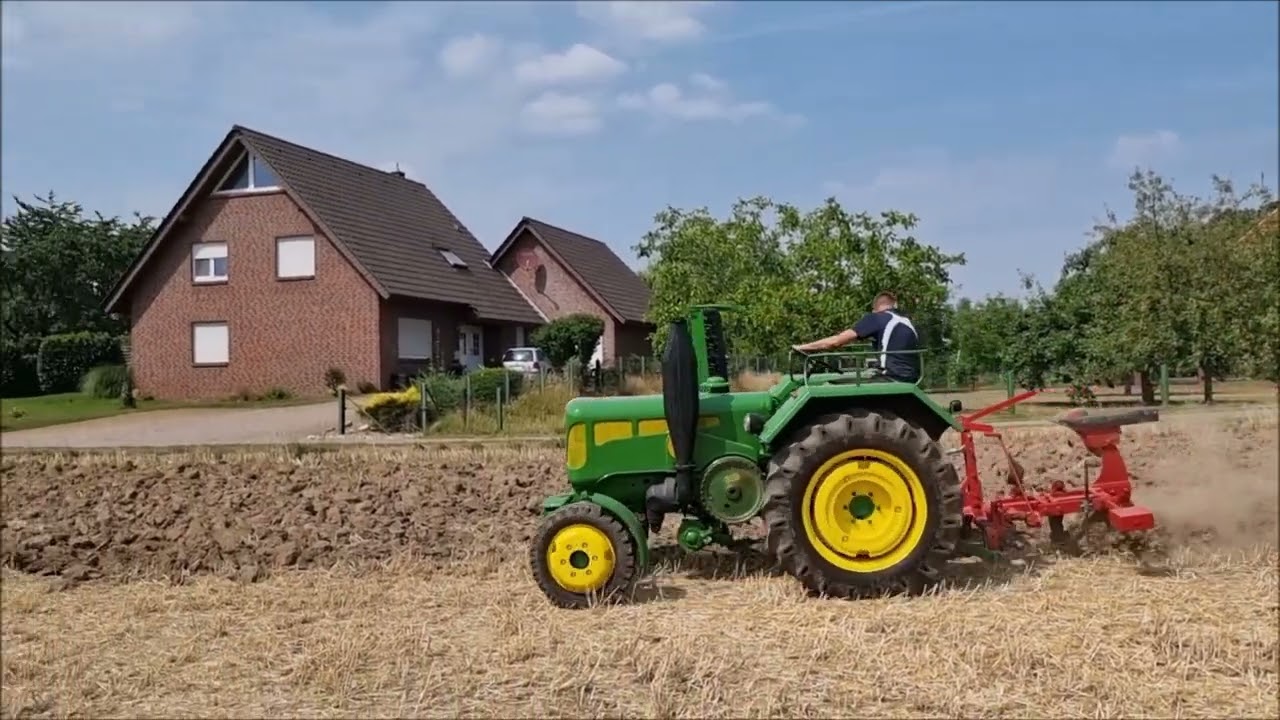 Lanz Bulldog 2816 beim Pflügen
