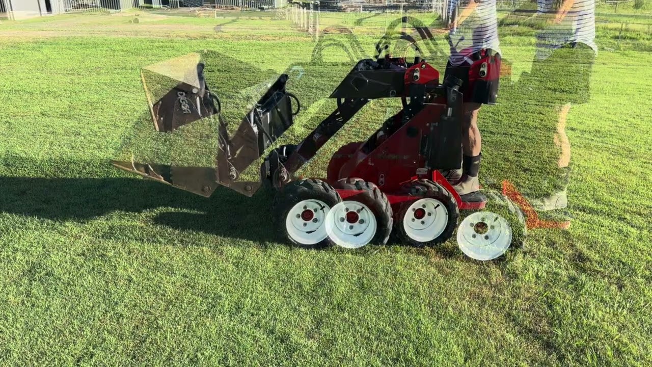 TORO 323 DINGO MINI DIGGER