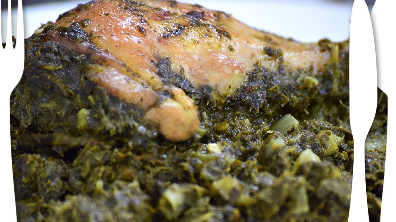 RAVITOTO DE POULET AU COCO - Feuilles de casava pilées au poulet et au coco.