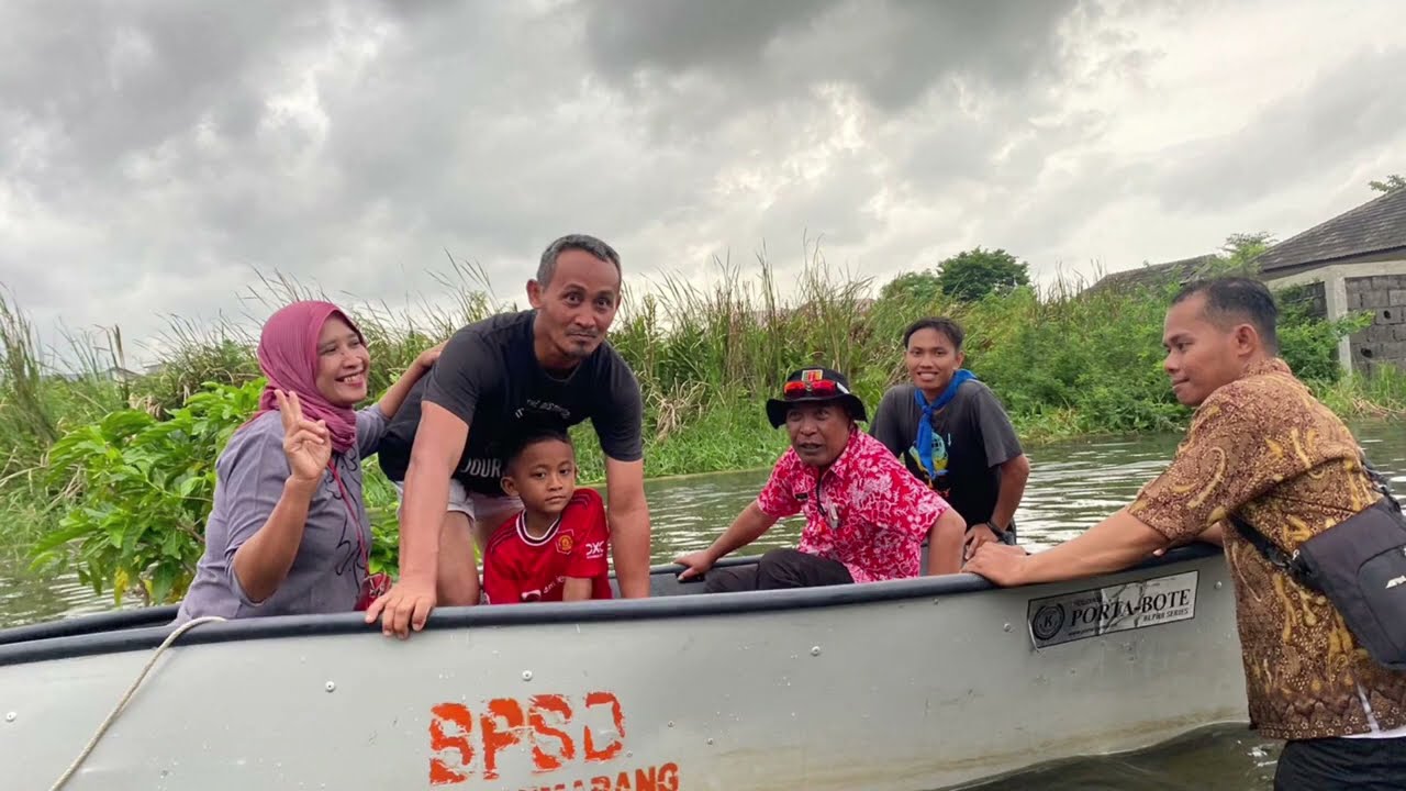 KECAMATAN GENUK MENGHADAPI BANJIR