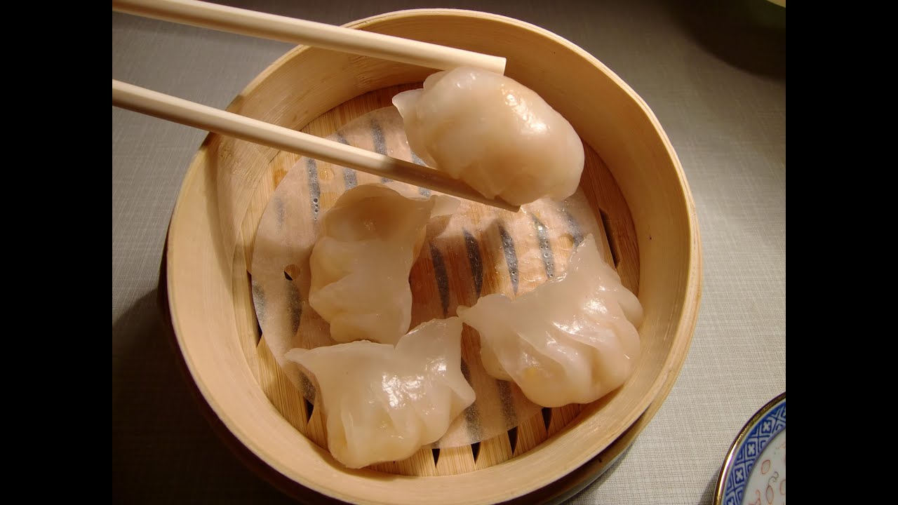 Ha Gao (Steamed shrimp dumplings) Dim Sum 蝦餃