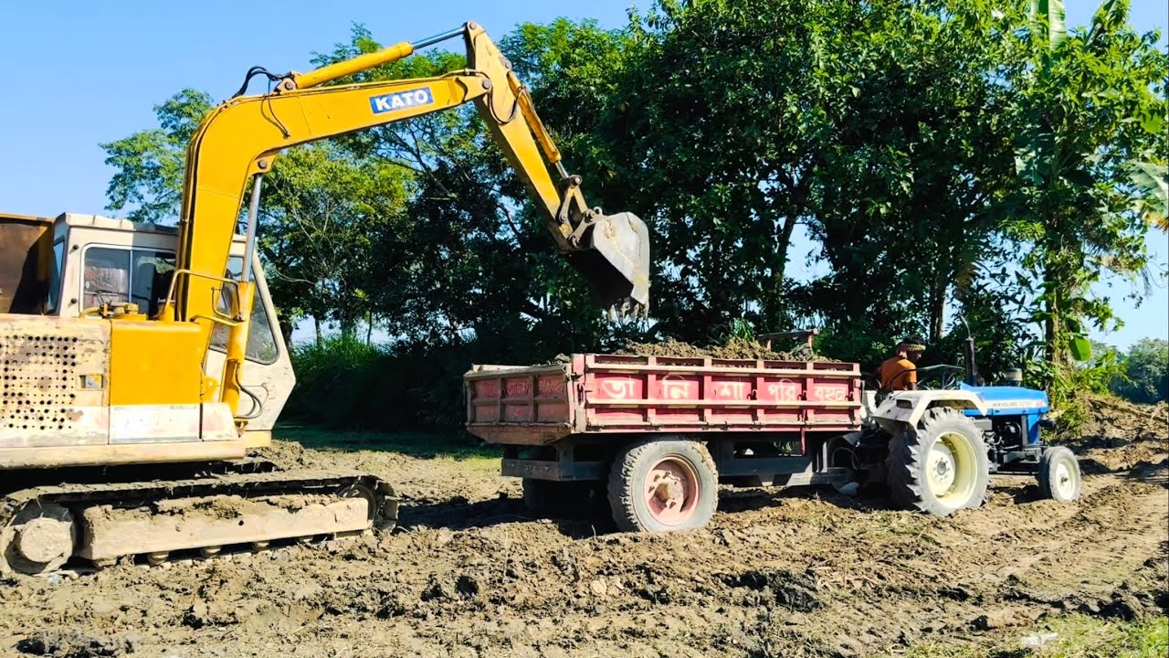 Swaraj 744 FE Tractor Loading Soil by JCB | Sonalika Di-35 Tractor Stuck in Mud | Tractor Stunt 