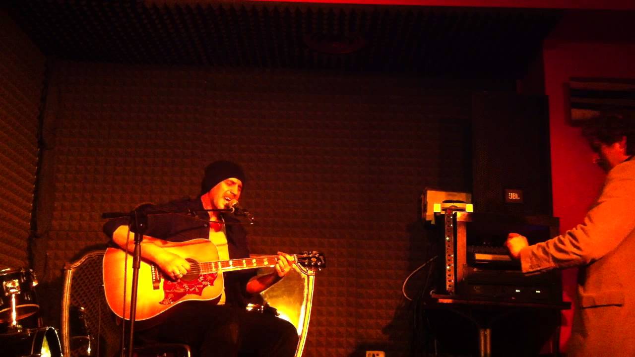 Max Zanotti La Stanza Brucia Live At Rome