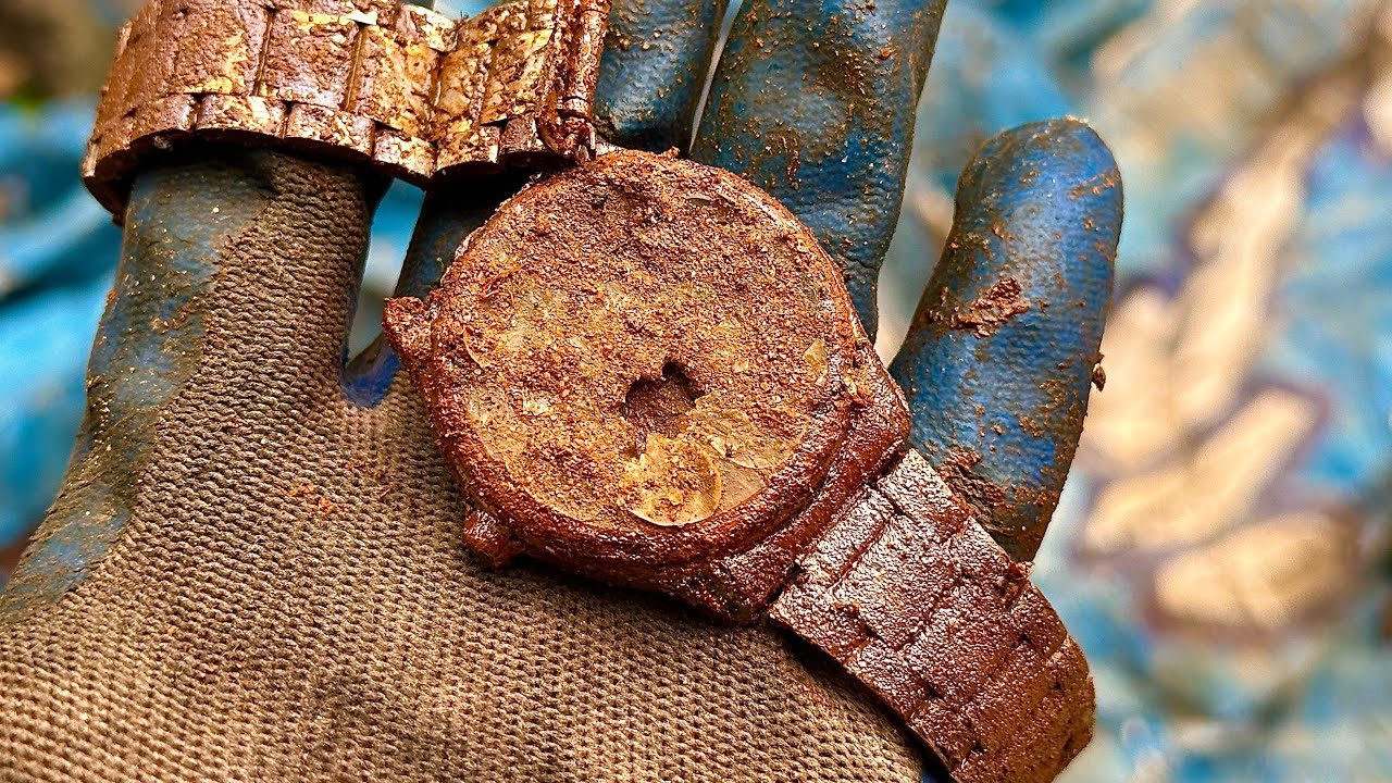 Restoration abandoned Rolex GMT-Master II watches