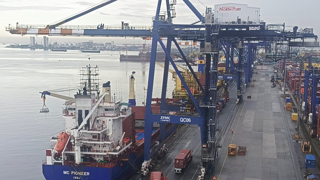 Unloading Starts Near the Accommodation – Moreta Container Ship