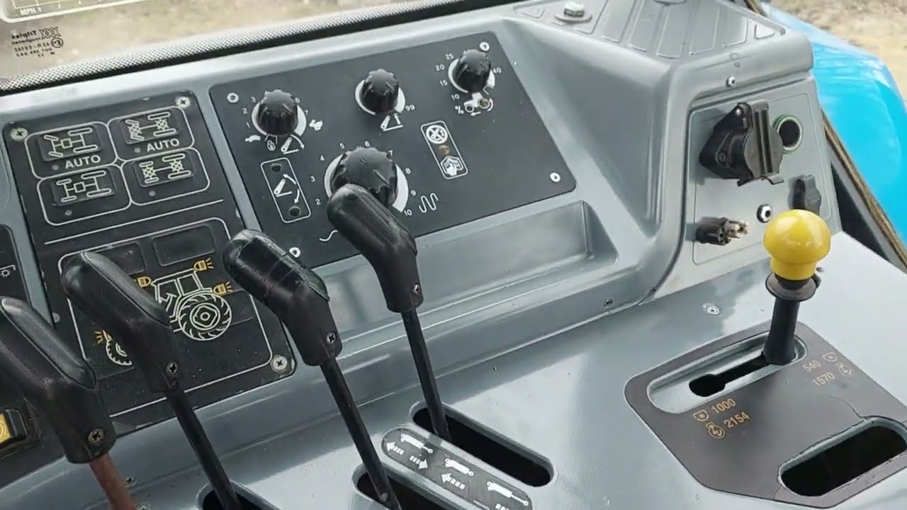 New Holland TM 190