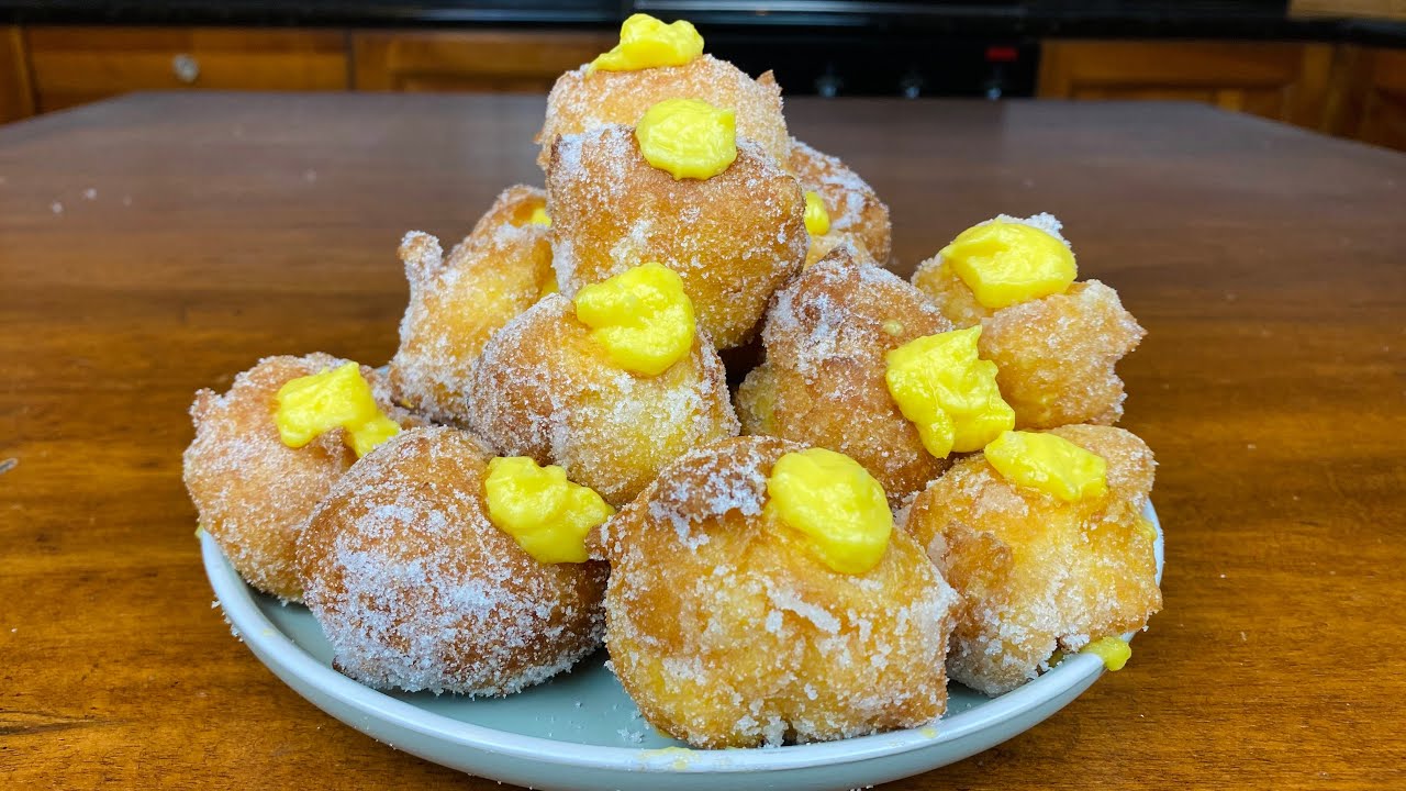 FRITTELLE DI CARNEVALE ALLA CREMA