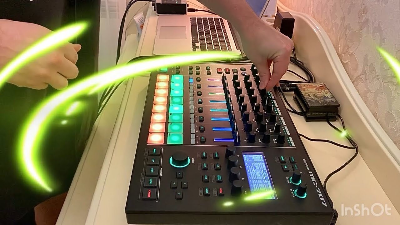 Samotok\\\Live performance on Roland MC-707\\\ part 3
