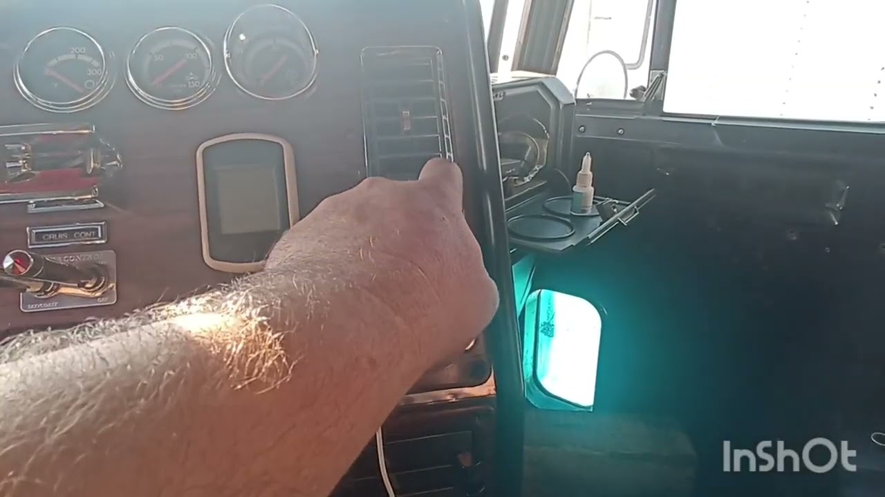 Убираю отголоски 2025 года на Freightliner Classic