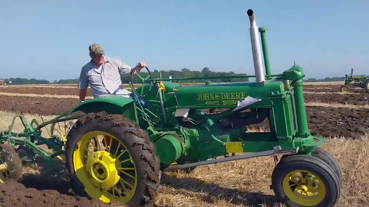 United States Plowing Organization Senior Antique Class