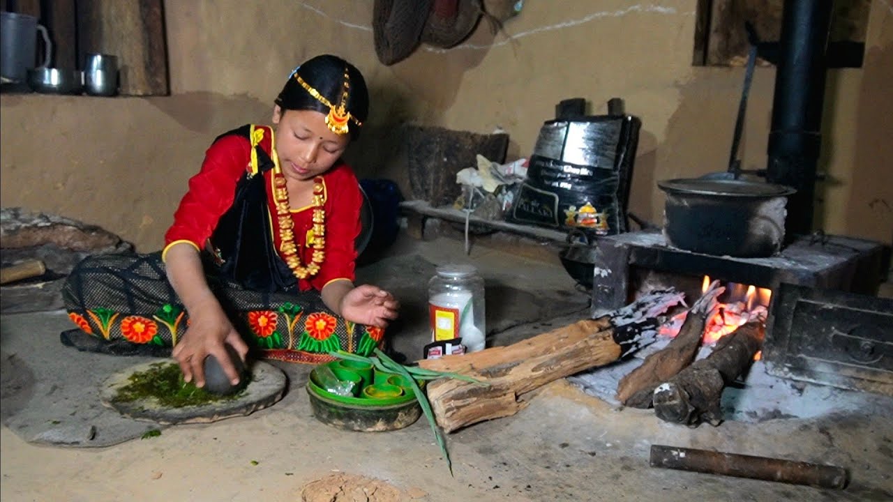 Authentic Village Cooking: Dried Colocasia Leaves with Potatoes