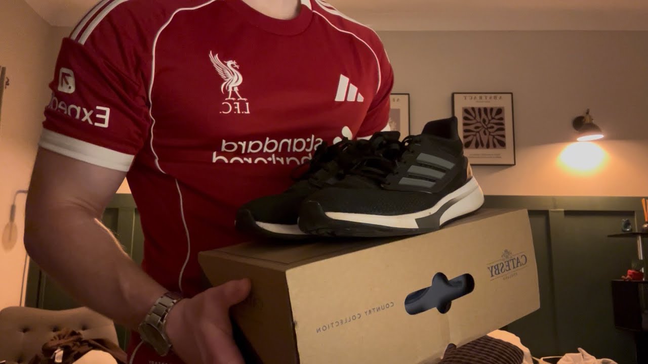 ASMR | The Chopped Shoe Store | Shopping & Fitting
