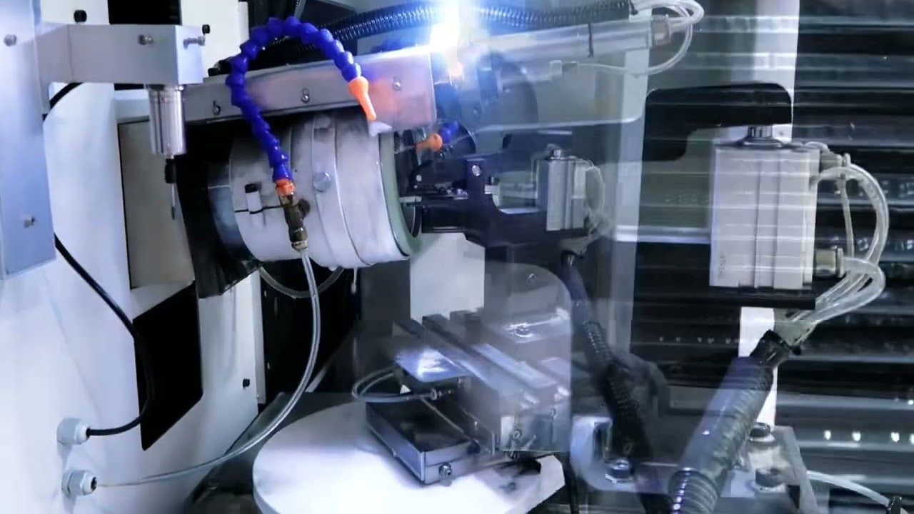 Automatic grinder for 