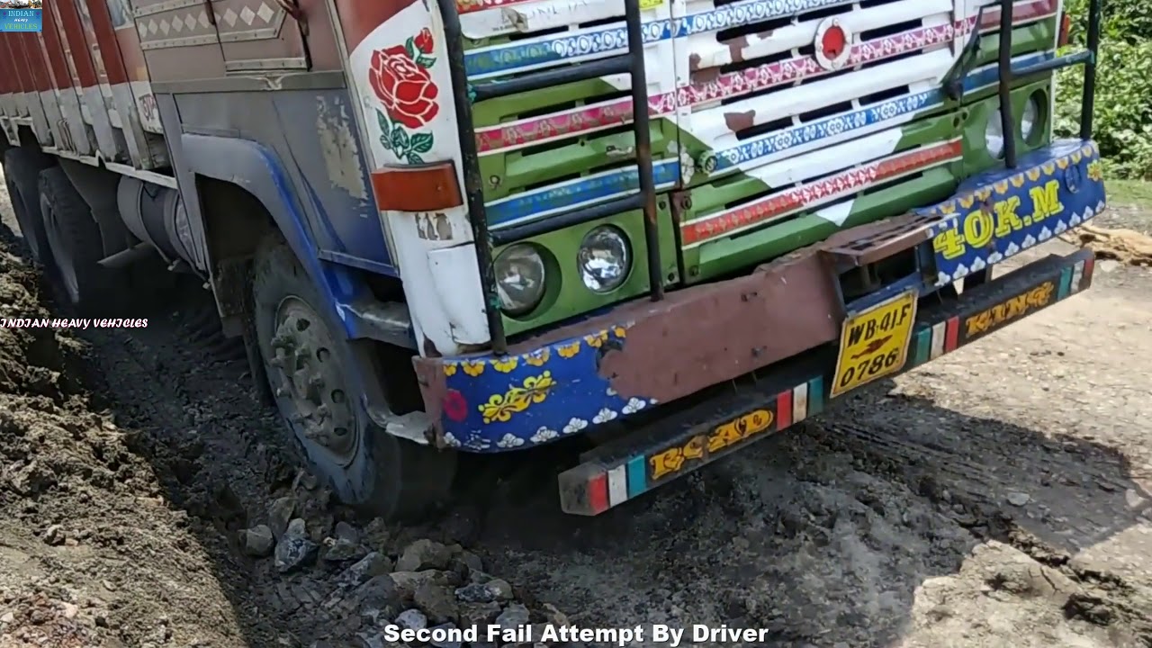 Trucks Fails Compilation | Ashok Leyland 2516 Truck Struggles In Dirt Road | Indian Heavy Vehicles.