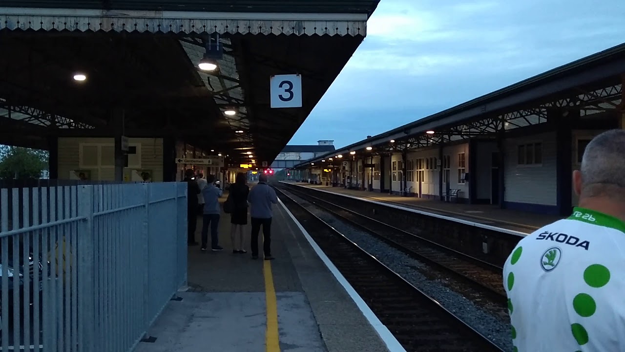 GWR 'Flying Banana' Railtour With Crazy Horn! - Final Full HST on the GWML