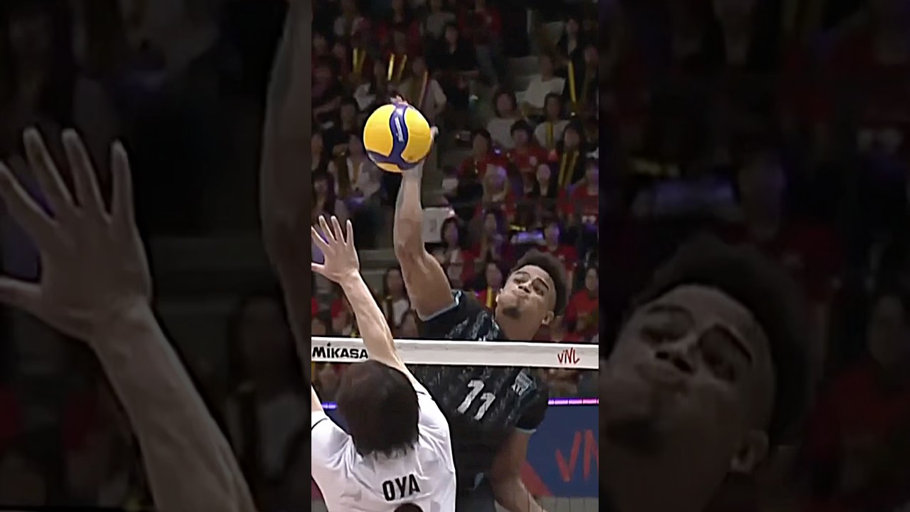 Monster spike by Manuel Armoa 🥵😮&zwj;💨 #epicvolleyball #volleyballworld #volleyball
