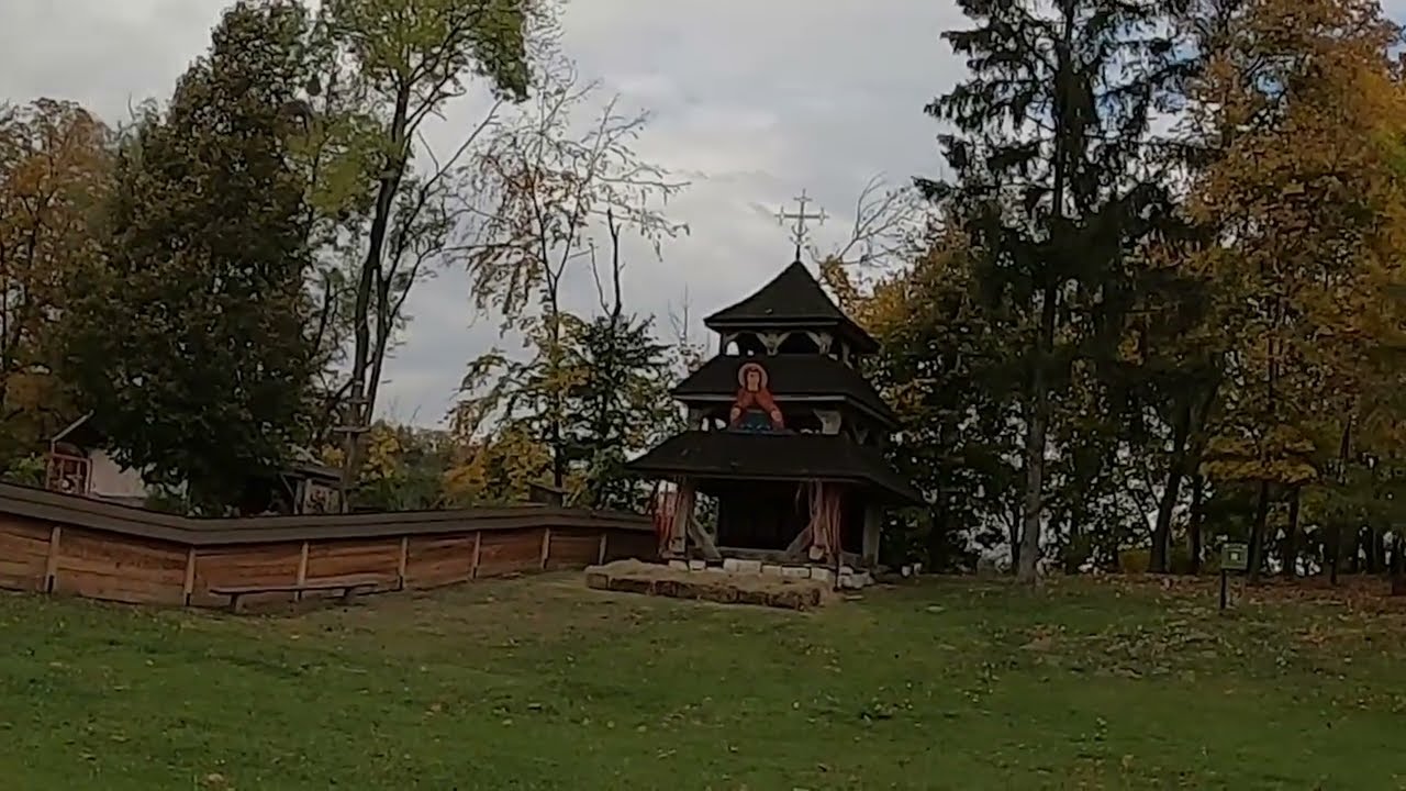 Палитра осени - природа дарит нам красу. /  The palette of autumn - nature gives us beauty.